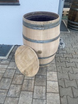 Preview: Holzfass 225 Liter abgeschliffen , Wasserfass - Regentonne